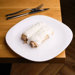 Clătite cu brânză de vaci şi smântână