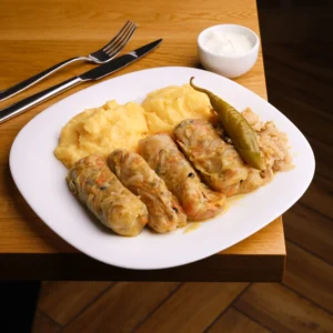 Sarmale de post cu mămăliguță și ardei iute